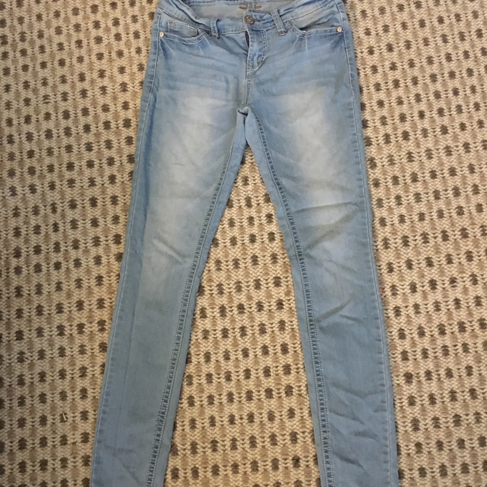 SOLD Wallflower juniors denim jeggings